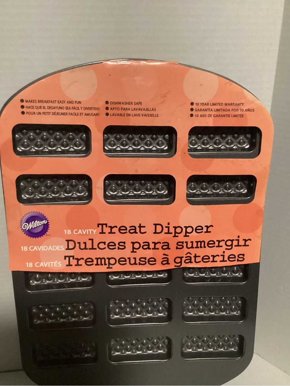 Wilton 2012 Orange and Black Treat Dipper Mold - 18 Cavities